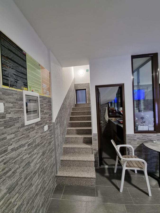 Hostel Bellavista Κόπερ Εξωτερικό φωτογραφία