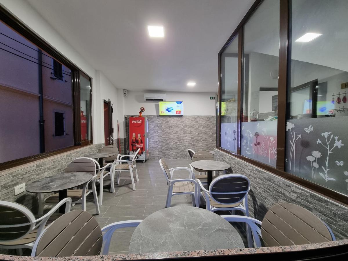 Hostel Bellavista Κόπερ Εξωτερικό φωτογραφία